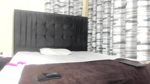 coco_leila online show from February 2025 05:23:01 AM