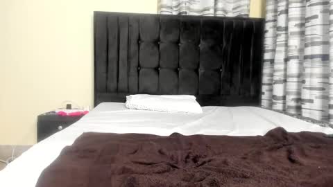 coco_leila online show from February 2025 07:27:02 PM