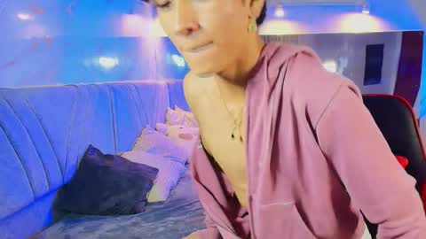 Snapshot of cococumps chatting on April 2026 11:38:01 AM COCO online show from April 2026 11:38:01 AM
