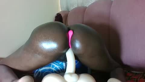 Mila independent model online show from April 2026 07:13:01 AM