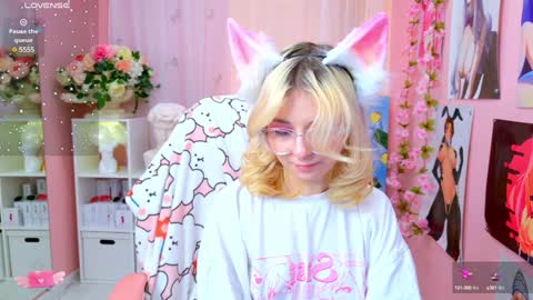 Mia online show from January 2025 09:06:01 PM