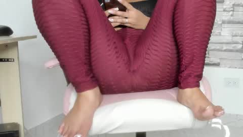 laurita online show from January 2025 02:49:01 AM