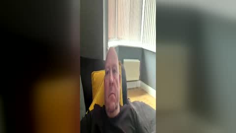 Snapshot of col4nows chatting on June 2026 11:31:01 AM col4nows online show from June 2026 11:31:01 AM