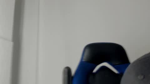 Snapshot of colin_prince2 chatting on December 2024 03:23:02 AM COLIN online show from December 2024 03:23:02 AM