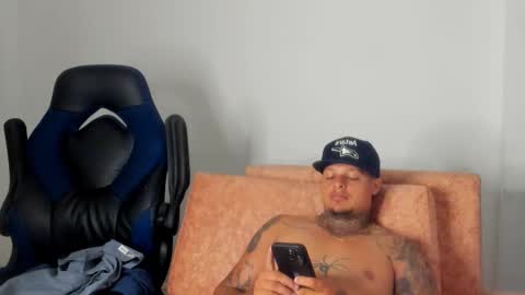 Snapshot of colin_prince2 chatting on February 2025 09:09:01 PM COLIN online show from February 2025 09:09:01 PM