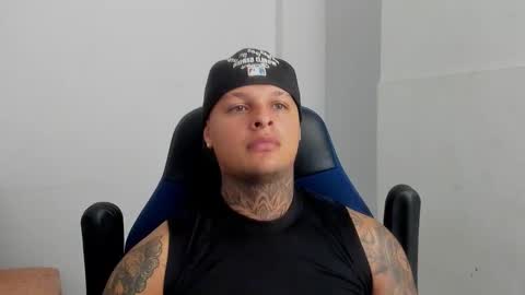 Snapshot of colin_prince2 chatting on February 2025 07:04:02 PM COLIN online show from February 2025 07:04:02 PM