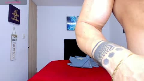 Snapshot of college_muscle_ass chatting on June 2026 11:59:01 AM college_muscle_ass online show from June 2026 11:59:01 AM