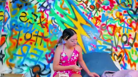 valentina online show from April 2026 11:59:01 AM