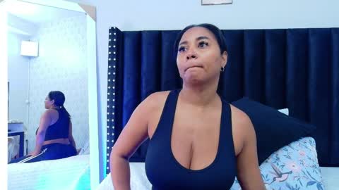 Snapshot of colombia_mommy_ chatting on May 2026 12:21:02 PM GRETCHEN online show from May 2026 12:21:02 PM