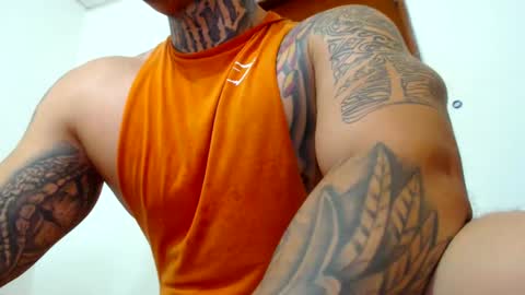 Snapshot of colombian_monster_cock chatting on December 2024 05:10:02 PM camilo online show from December 2024 05:10:02 PM