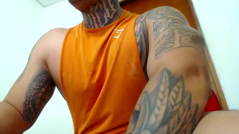 Snapshot of colombian_monster_cock chatting on December 2024 04:55:02 AM camilo online show from December 2024 04:55:02 AM