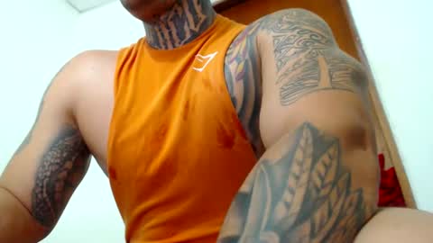 Snapshot of colombian_monster_cock chatting on December 2024 08:00:02 AM camilo online show from December 2024 08:00:02 AM