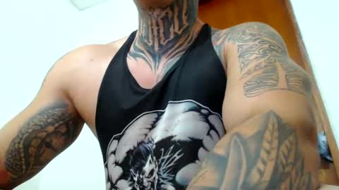 Snapshot of colombian_monster_cock chatting on January 2025 10:21:01 PM camilo online show from January 2025 10:21:01 PM