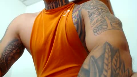 Snapshot of colombian_monster_cock chatting on February 2025 05:18:01 PM camilo online show from February 2025 05:18:01 PM