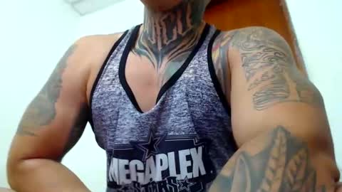 Snapshot of colombian_monster_cock chatting on February 2025 09:28:01 PM camilo online show from February 2025 09:28:01 PM