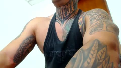 Snapshot of colombian_monster_cock chatting on February 2025 06:11:02 PM camilo online show from February 2025 06:11:02 PM