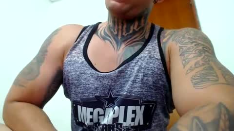Snapshot of colombian_monster_cock chatting on February 2025 08:06:01 AM camilo online show from February 2025 08:06:01 AM