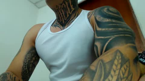 Snapshot of colombian_monster_cock chatting on September 2025 05:51:02 AM camilo online show from September 2025 05:51:02 AM