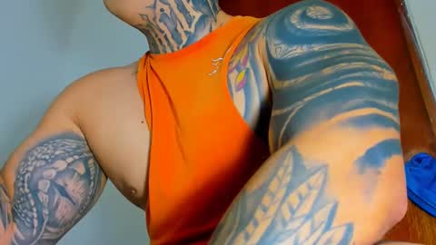 Snapshot of colombian_monster_cock chatting on October 2025 10:29:02 PM camilo online show from October 2025 10:29:02 PM