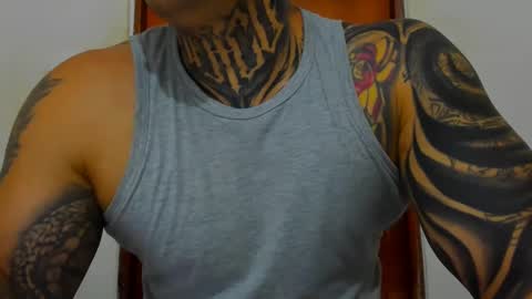 Snapshot of colombian_monster_cock chatting on October 2025 06:23:02 AM camilo online show from October 2025 06:23:02 AM