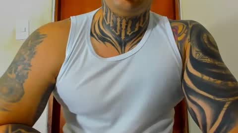 Snapshot of colombian_monster_cock chatting on October 2025 07:07:02 AM camilo online show from October 2025 07:07:02 AM