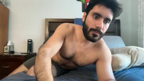 colombianstud94 online show from April 2026 11:13:02 PM