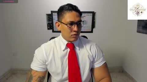 coltonmassif_ online show from November 2025 11:19:02 PM