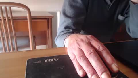 Snapshot of comemivuoi2 chatting on March 2026 06:15:01 AM comemivuoi2 online show from March 2026 06:15:01 AM