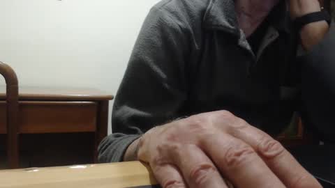 comemivuoi2 online show from April 2026 02:00:01 AM