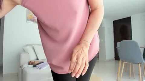 conie28  online show from September 2025 06:33:02 PM