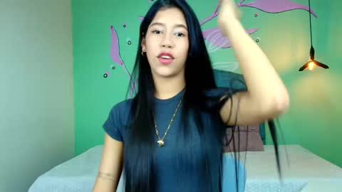 Snapshot of connie_bell chatting on October 2025 09:35:01 PM C O N N I E online show from October 2025 09:35:01 PM