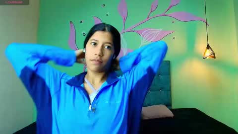 Snapshot of connie_bell chatting on November 2025 07:37:01 PM C O N N I E online show from November 2025 07:37:01 PM