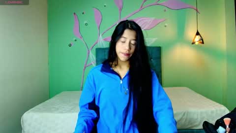 Snapshot of connie_bell chatting on November 2025 07:35:01 PM C O N N I E online show from November 2025 07:35:01 PM