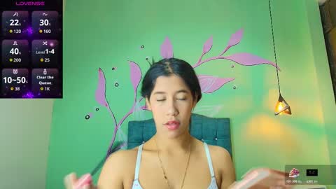 Snapshot of connie_bell chatting on November 2025 02:05:01 PM C O N N I E online show from November 2025 02:05:01 PM