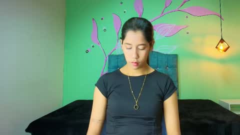 Snapshot of connie_bell chatting on November 2025 02:39:01 PM C O N N I E online show from November 2025 02:39:01 PM