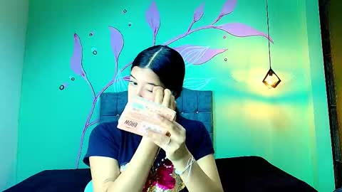 Snapshot of connie_bell chatting on December 2025 01:16:02 PM C O N N I E online show from December 2025 01:16:02 PM