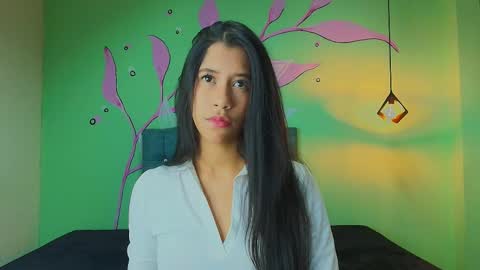 Snapshot of connie_bell chatting on December 2025 07:23:02 PM C O N N I E online show from December 2025 07:23:02 PM