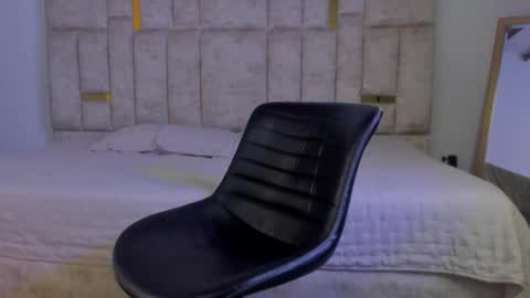 rusfegui online show from November 2025 02:06:02 PM