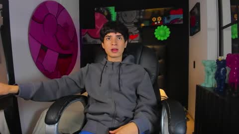 connor_stone_ online show from November 2025 07:47:01 PM