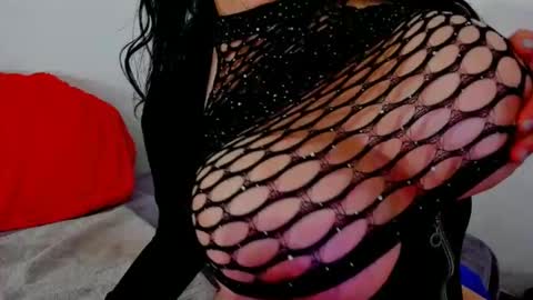 Snapshot of connyhot69 chatting on December 2024 07:27:02 PM CONNY online show from December 2024 07:27:02 PM
