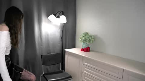 Ellie online show from March 2026 06:24:02 AM