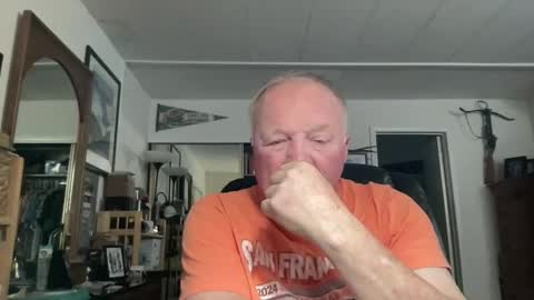 Snapshot of cookoosnest chatting on June 2026 03:31:01 AM cookoosnest online show from June 2026 03:31:01 AM