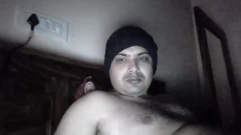 Snapshot of cool_breeze09 chatting on January 2025 06:20:01 PM Cool Breeze09 online show from January 2025 06:20:01 PM