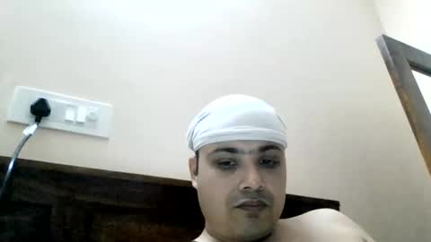 Snapshot of cool_breeze09 chatting on June 2026 06:04:01 AM Cool Breeze09 online show from June 2026 06:04:01 AM