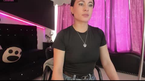 Snapshot of coral_gibson chatting on December 2025 01:06:01 PM Coral online show from December 2025 01:06:01 PM