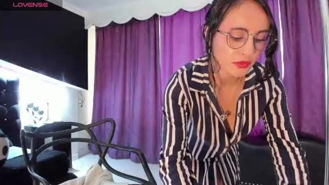 Snapshot of coral_gibson chatting on April 2026 07:58:02 PM Coral online show from April 2026 07:58:02 PM