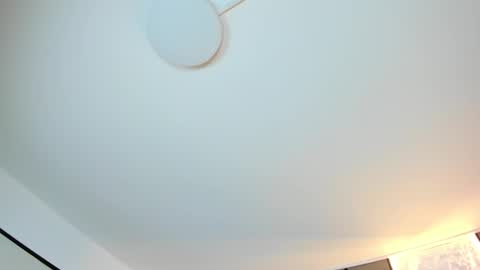 Snapshot of coral_rosse_ chatting on November 2025 01:04:02 PM C O R A L online show from November 2025 01:04:02 PM