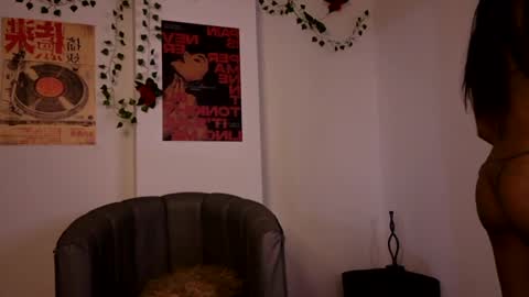 Snapshot of coraliebronson chatting on May 2026 01:36:01 AM Coralie Bronson online show from May 2026 01:36:01 AM