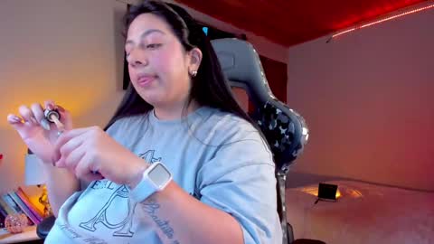 Snapshot of coraline_latin chatting on January 2025 09:43:01 PM Coraline online show from January 2025 09:43:01 PM