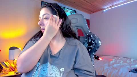 Snapshot of coraline_latin chatting on January 2025 10:38:01 PM Coraline online show from January 2025 10:38:01 PM